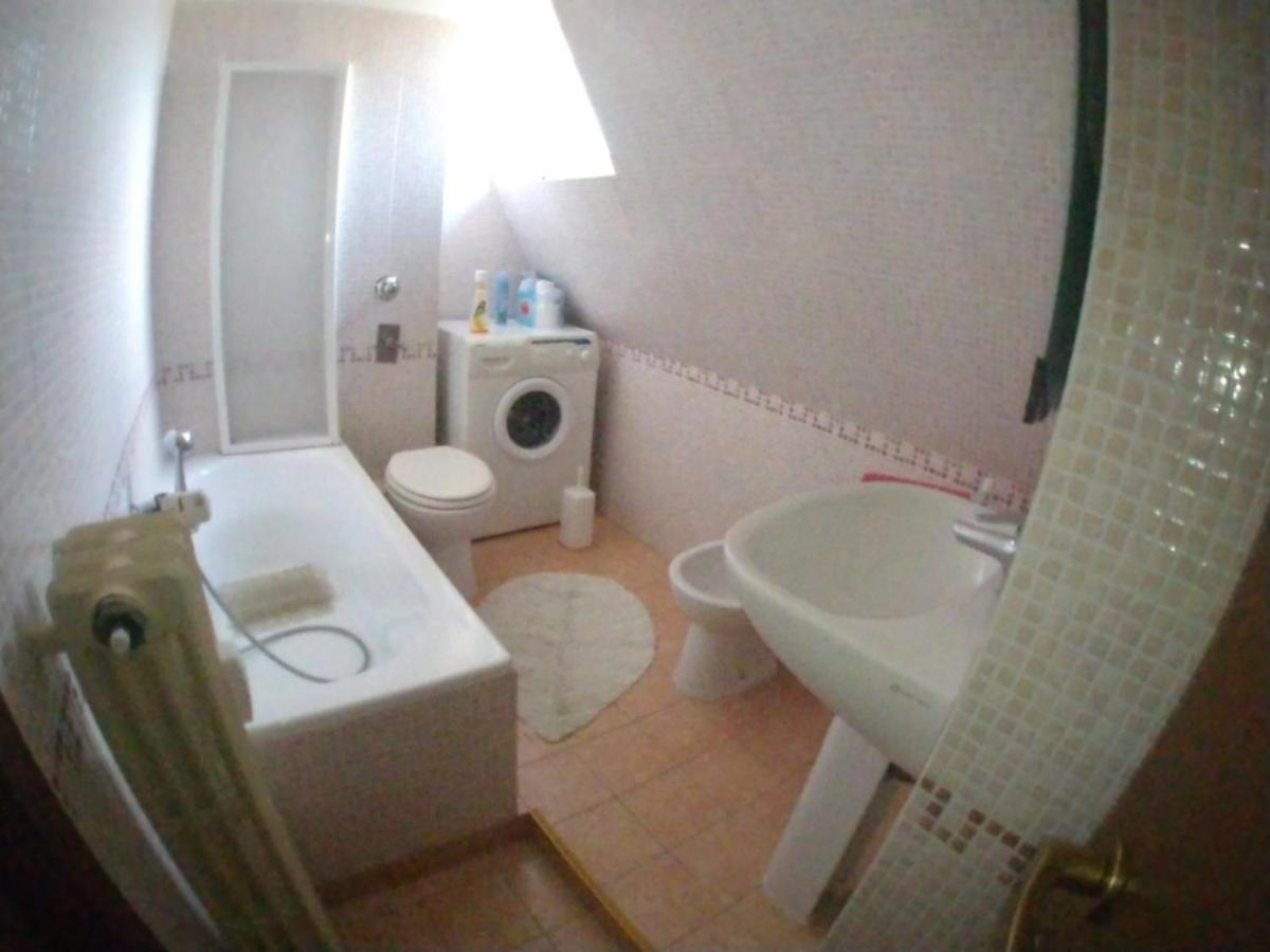 شقة La Casa Di Dario بيرو المظهر الخارجي الصورة